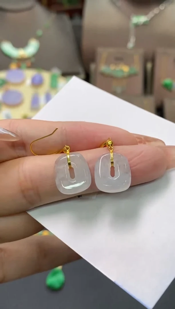 【闪购商品】翡翠颈饰18K金镶嵌净货11046