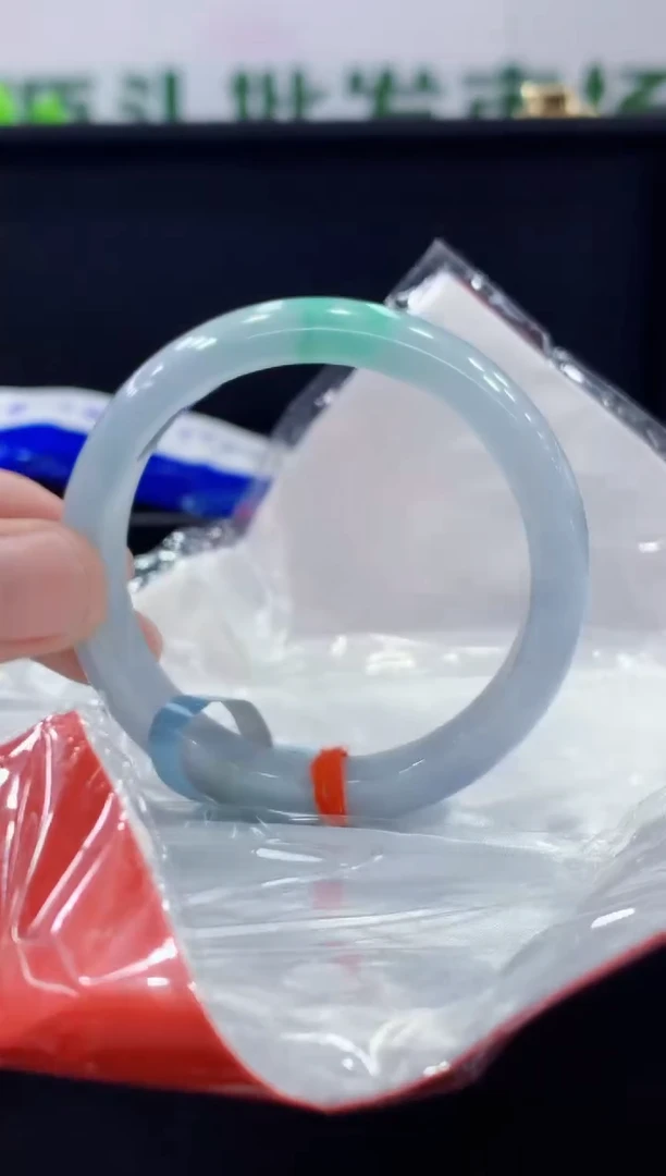 未镶嵌手镯翡翠翡翠手镯