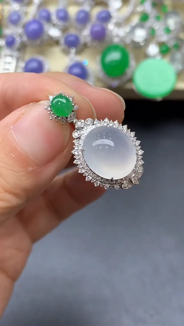 颈饰18K金镶嵌翡翠354-中国好珍宝