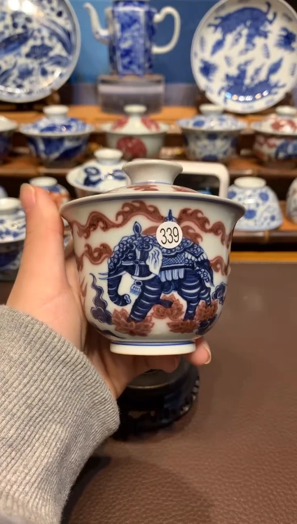 卖****家339青花釉里红盖碗一只mz105