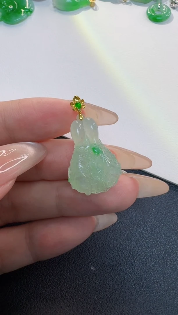 翡翠18K金镶嵌吊坠(不含链)小*缅甸A货翡翠