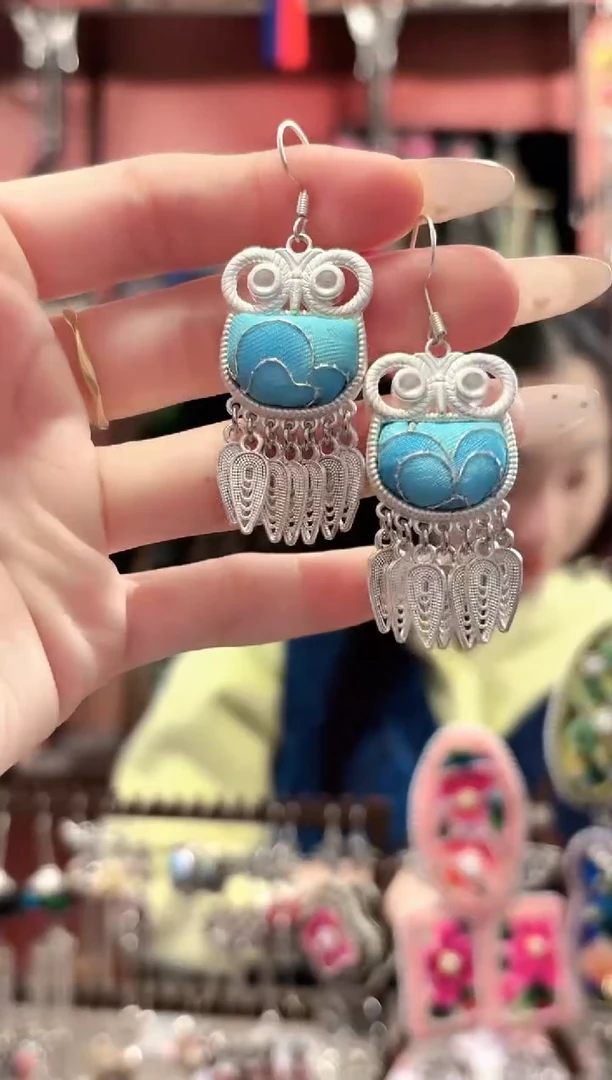 织绣云织谣民族风精美饰品 47