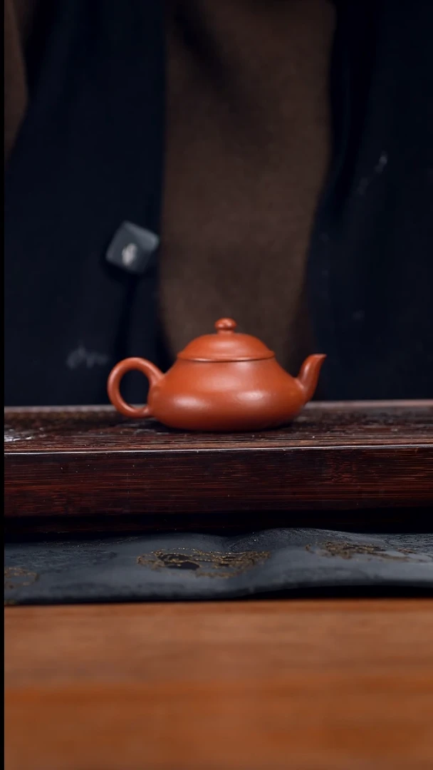 【闪购商品】紫砂茶壶100cc黄龙山原矿朱泥梨形34
