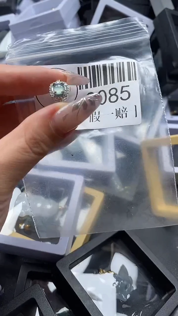 吊坠(不含链)未镶嵌翡翠9085