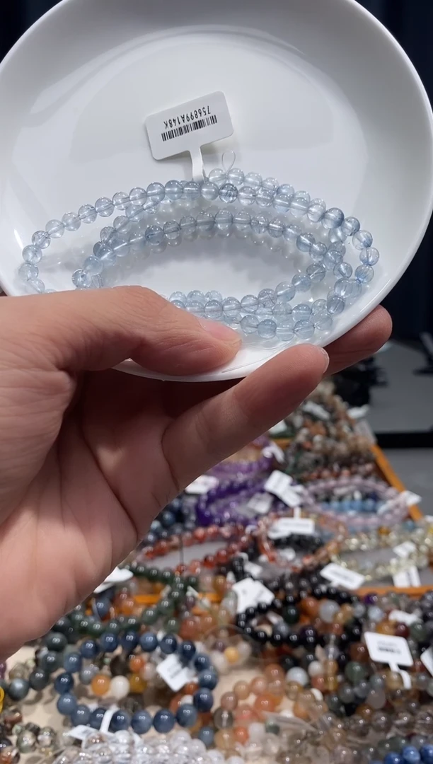 未镶嵌手链水晶金***?蓝兔毛