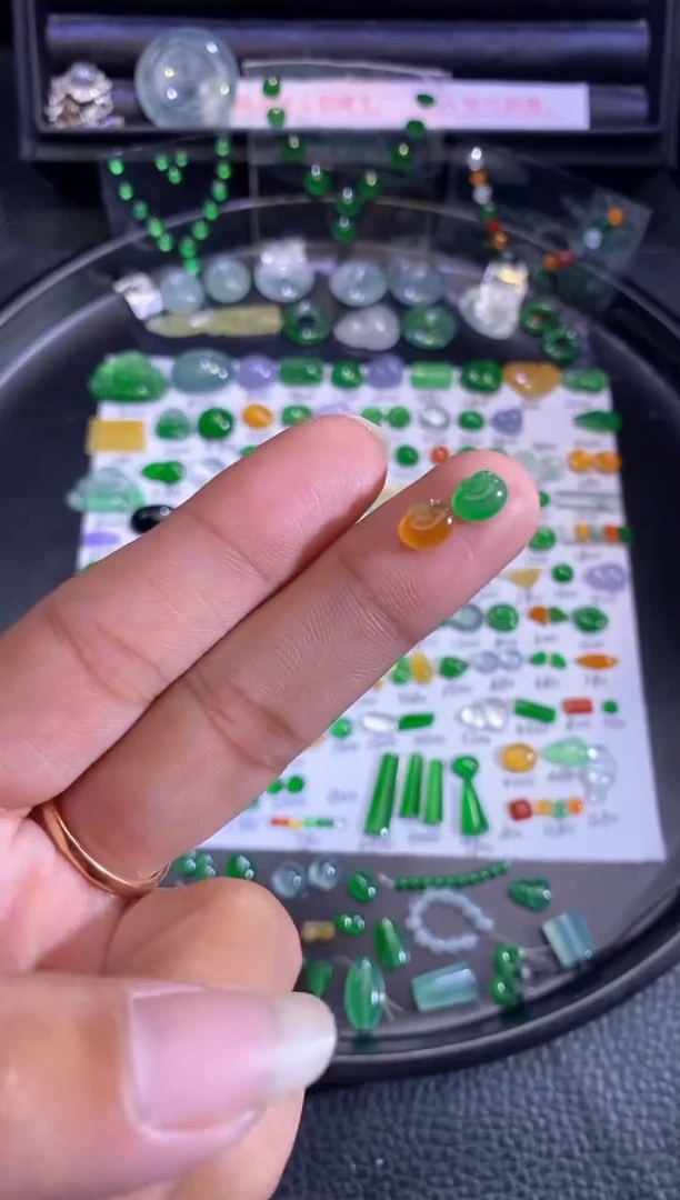 未镶嵌挂件翡翠苹果