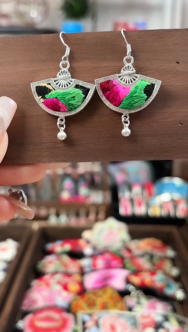 织绣艺枝独秀手工饰品282