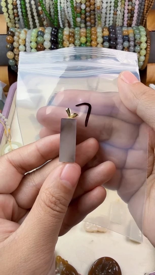 颈饰银S925镶嵌和田玉吊坠