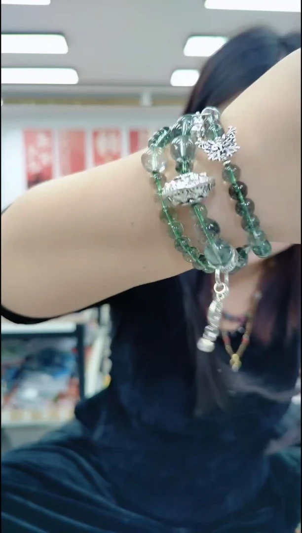 【闪购商品】树脂制品0438 绿长串