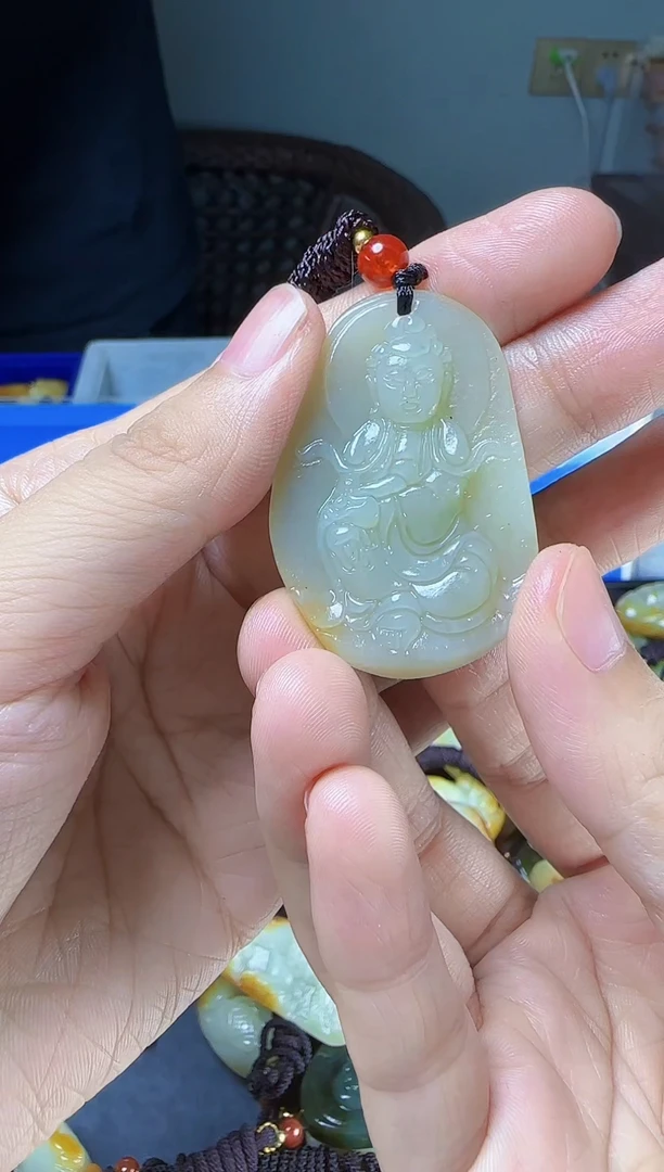 和田玉未镶嵌颈饰1