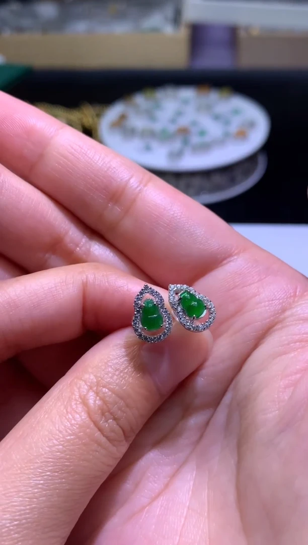 未镶嵌翡翠耳饰净货