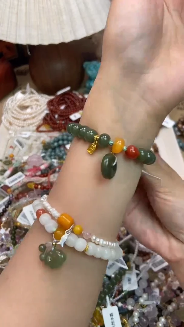 手饰和田玉未镶嵌438