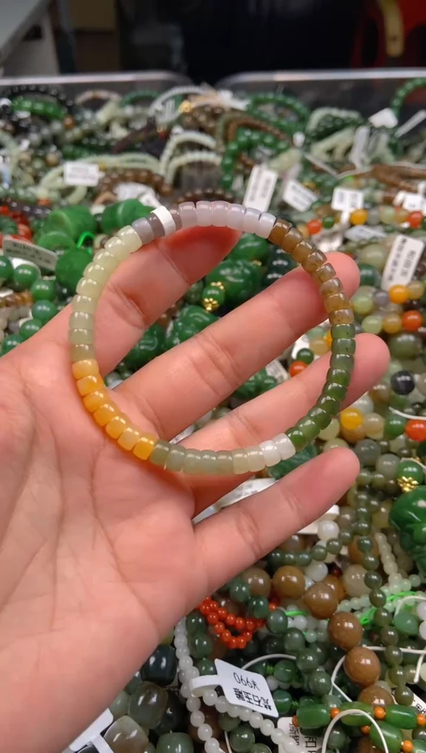 和田玉未镶嵌颈饰1