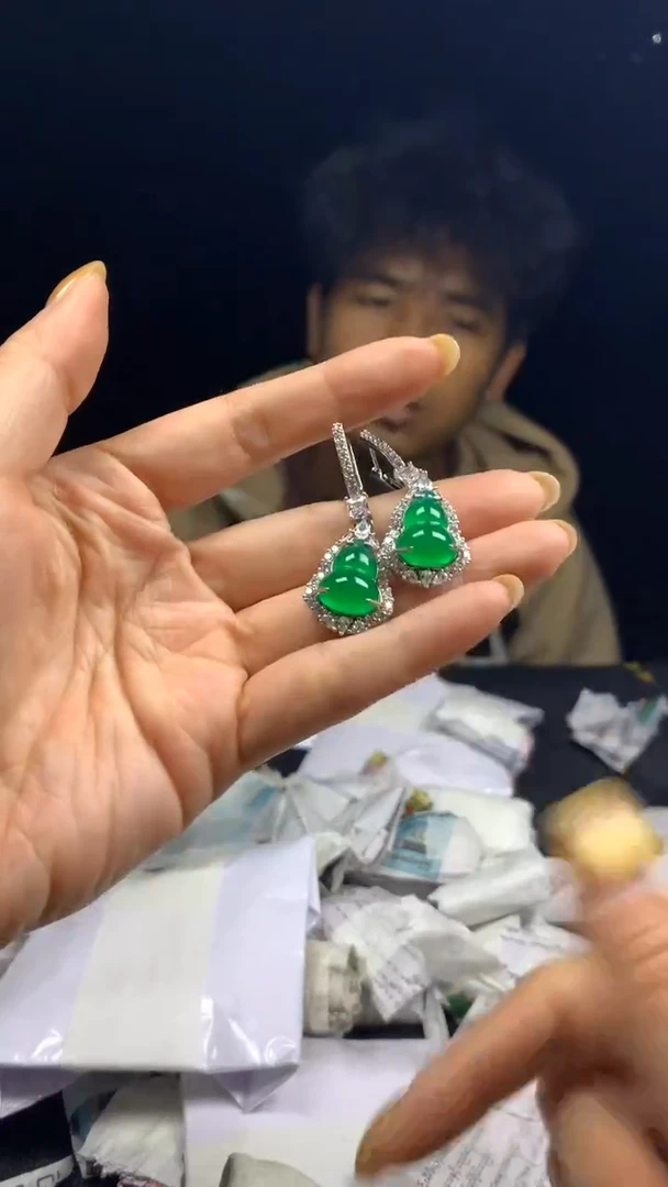 满色吊坠 所见即所得！！