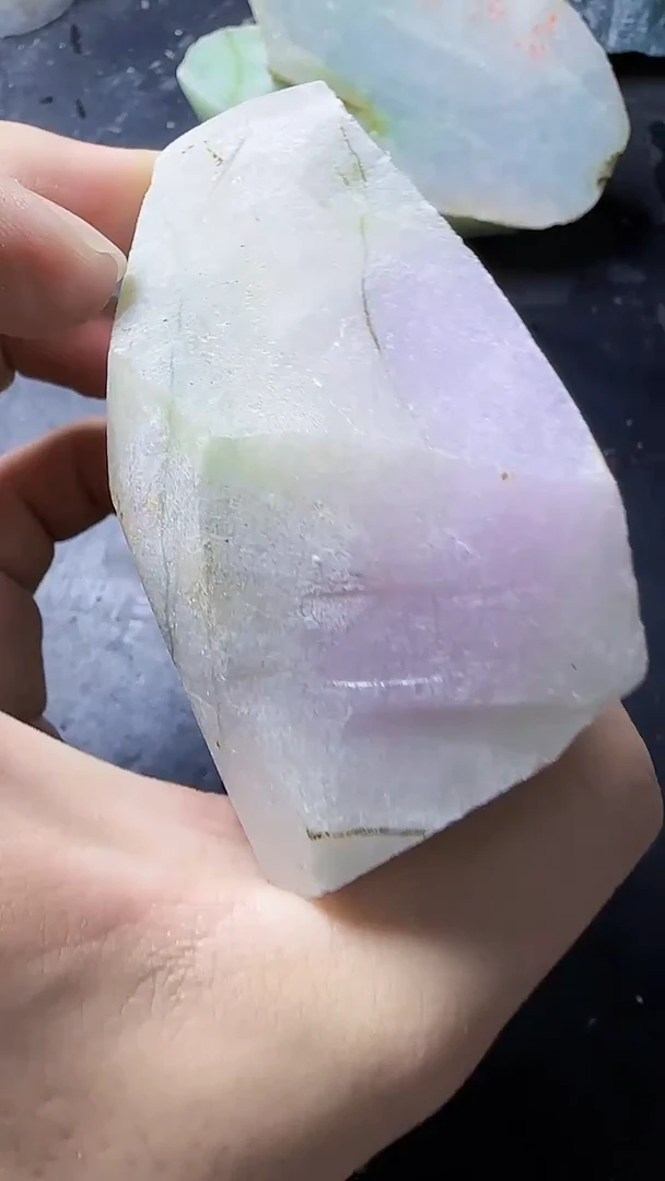 翡翠未镶嵌颈饰133翡翠