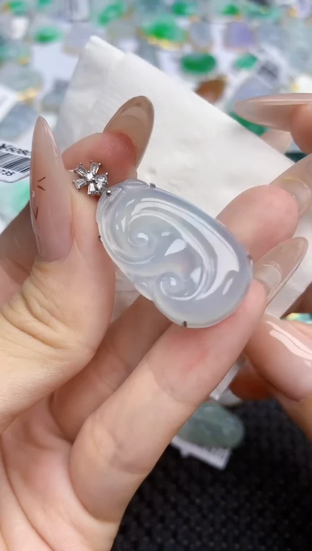 翡翠18K金镶嵌颈饰438   天然翡翠A货