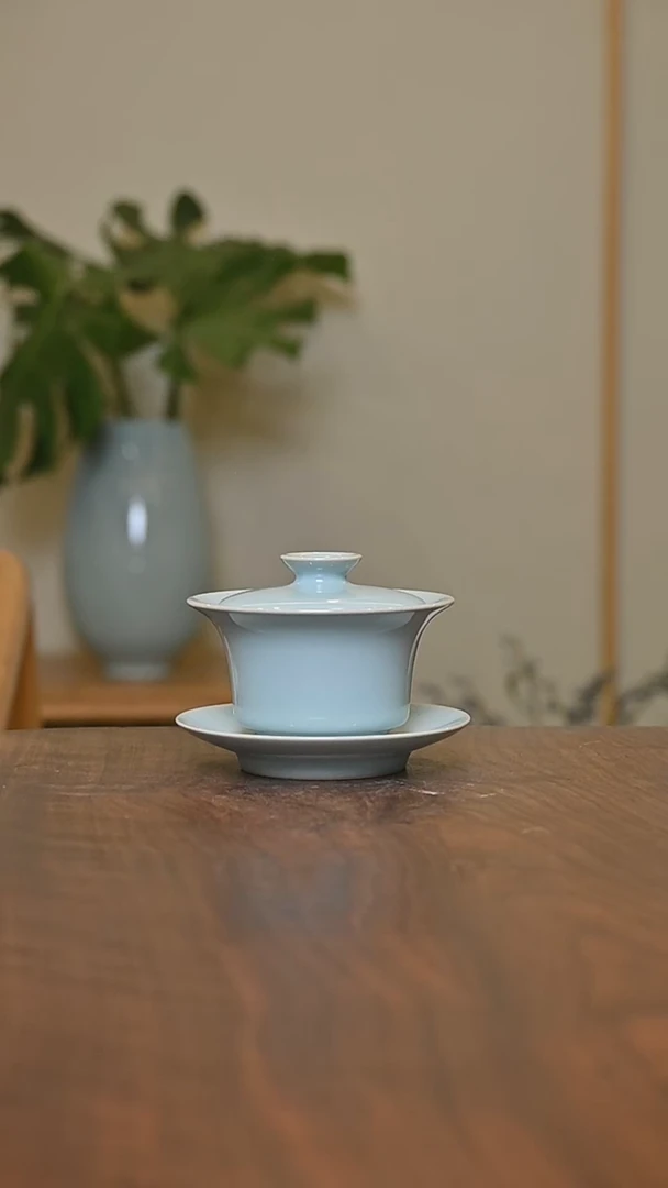 马蹄盖碗100ML 天青 微瑕 朱家汝窑款