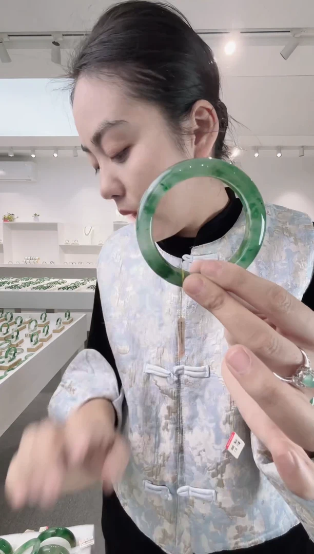 未镶嵌手镯石英质玉189