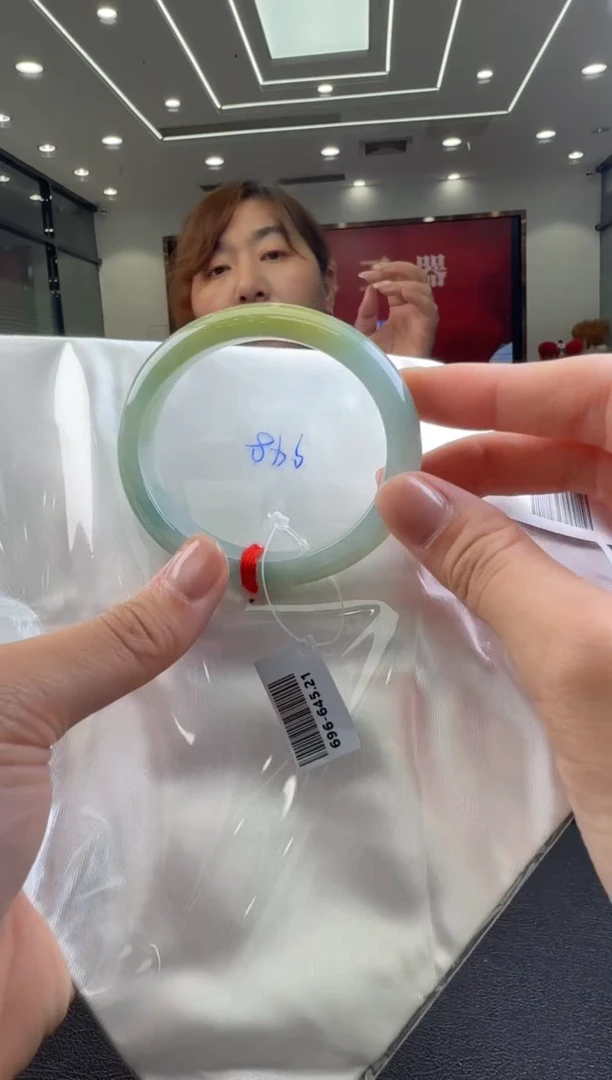 翡翠未镶嵌颈饰手镯54