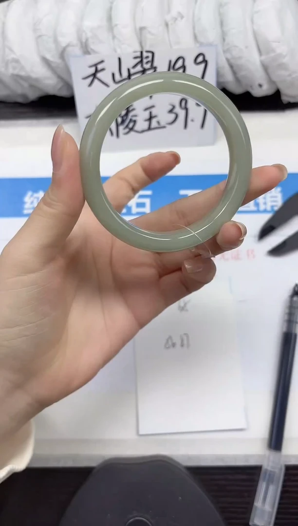 未镶嵌手镯石英质玉A65-56.57