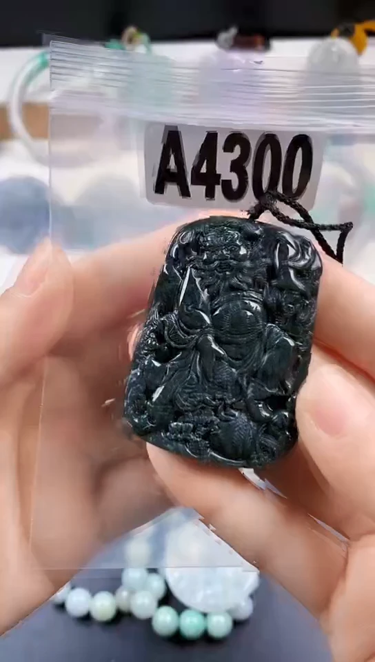 颈饰未镶嵌翡翠天然翡翠吊坠挂件