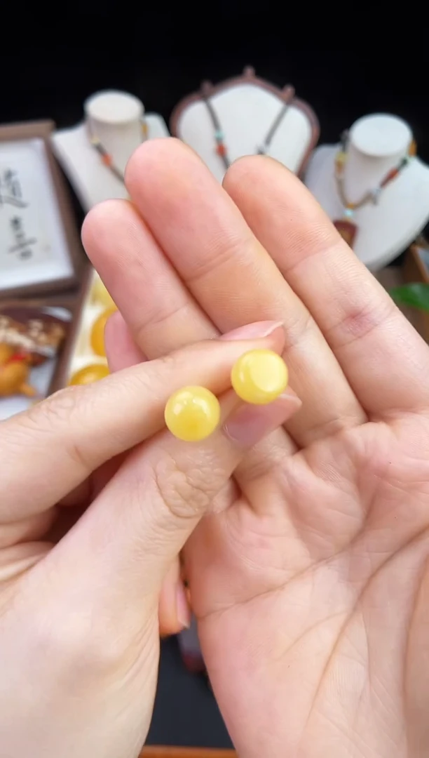 琥珀未镶嵌珠宝奇石柒月