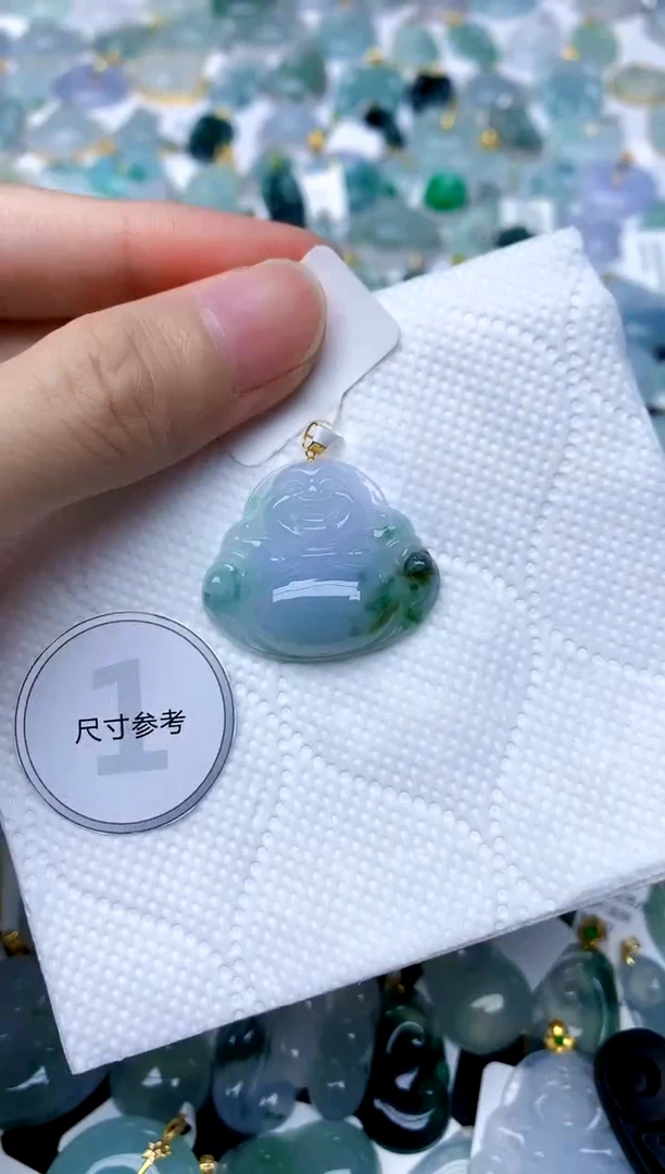 颈饰18K金镶嵌翡翠天然A货翡翠