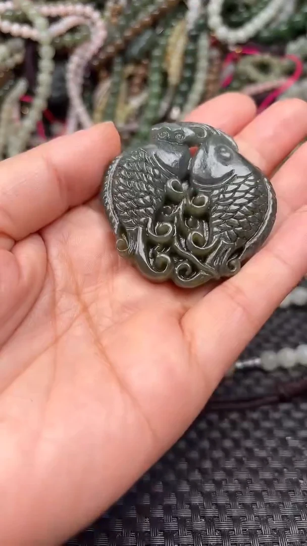 颈饰未镶嵌和田玉1