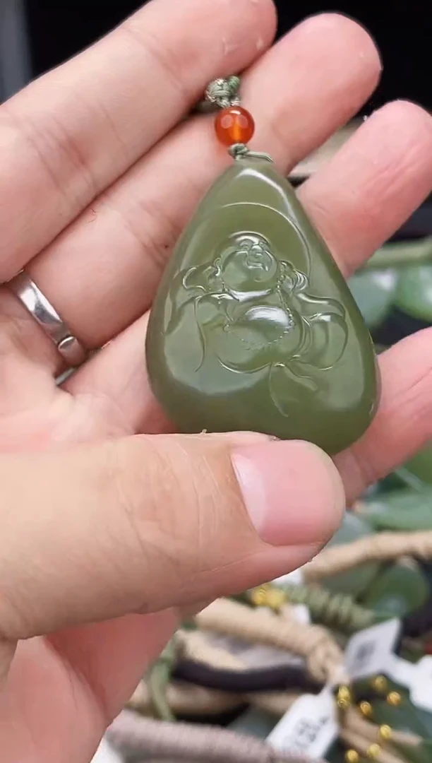 颈饰未镶嵌和田玉1