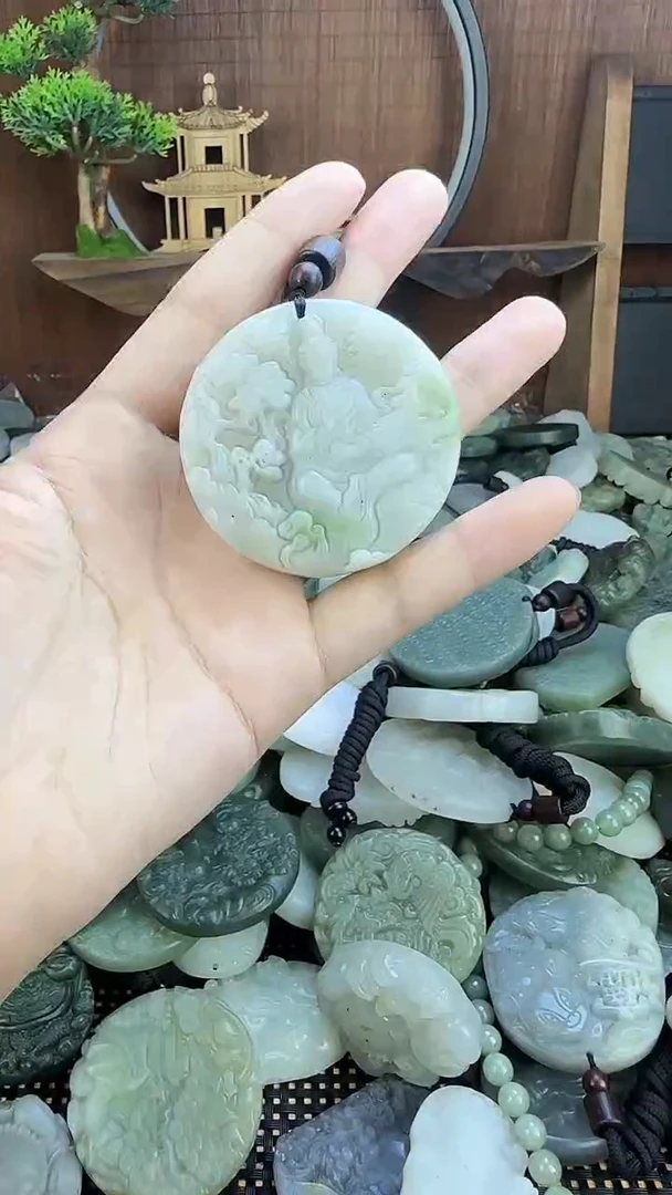 颈饰未镶嵌和田玉1