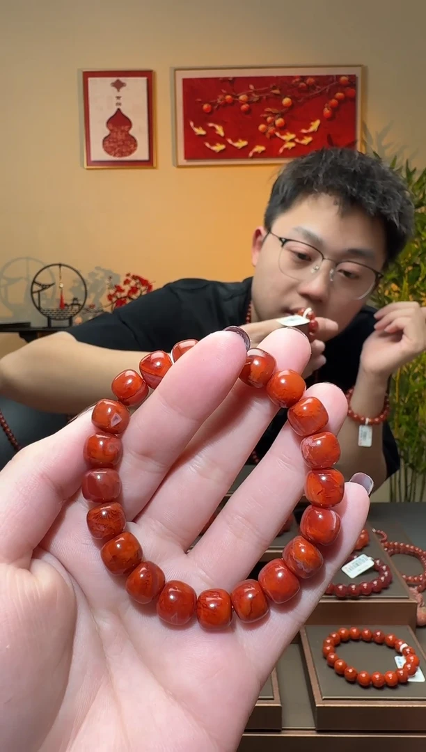 【闪购商品】南红玛瑙手串（缠丝纹）未镶嵌一条约9mm 多样性发货