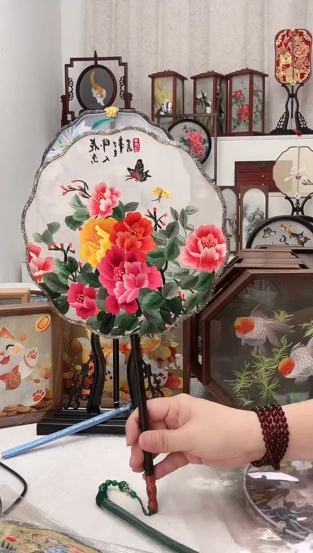 扇子苏绣作品手工团扇