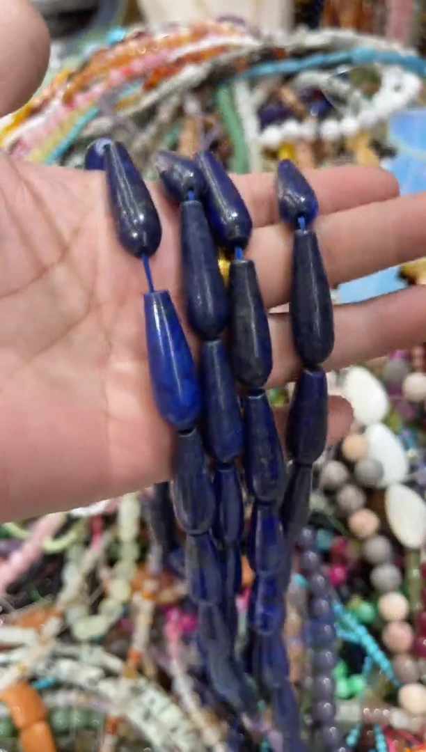 玛瑙/玉髓未镶嵌珠宝半成品一条