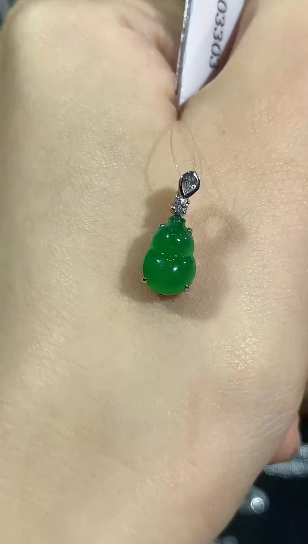 吊坠(不含链)18K金镶嵌翡翠C22 定制款