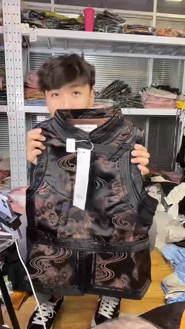 马甲  2XL  125-135