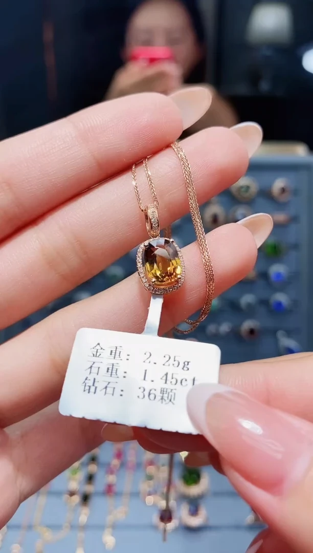 18K金镶嵌颈饰碧玺1.45.