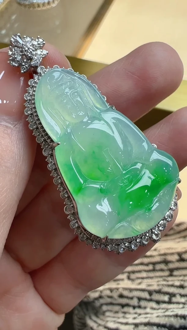 【闪购商品】翡翠吊坠(不含链)18K金镶嵌多样性发货拍一发一