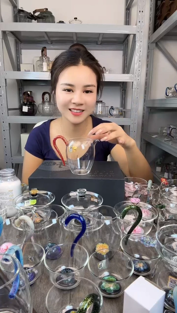 水晶玻璃无盖款小*子禾器 红金怡然公道杯 普通盒