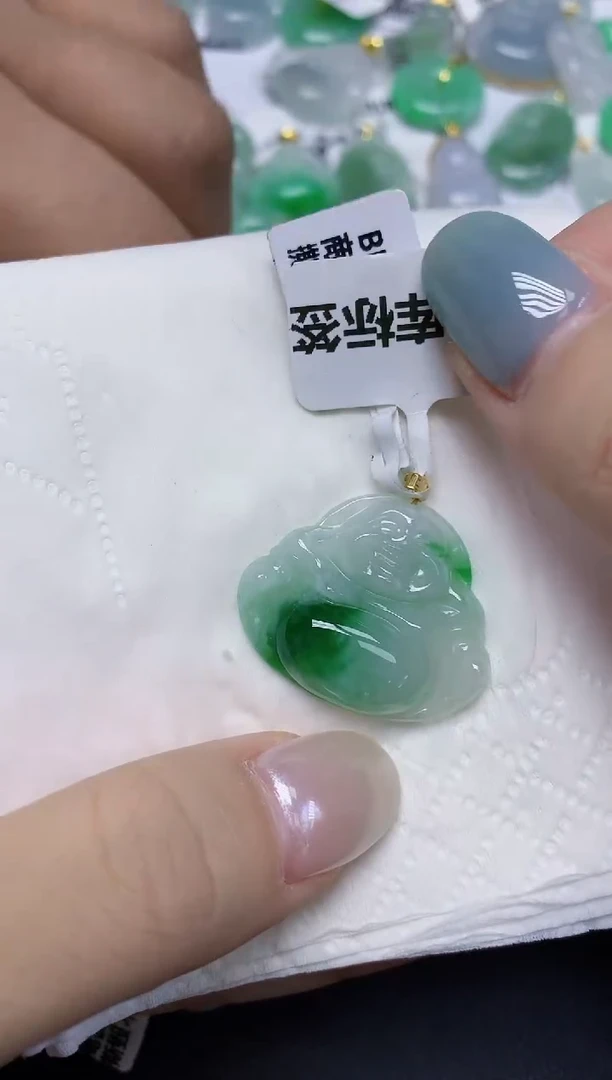 翡翠18K金镶嵌颈饰天然缅甸翡翠A货