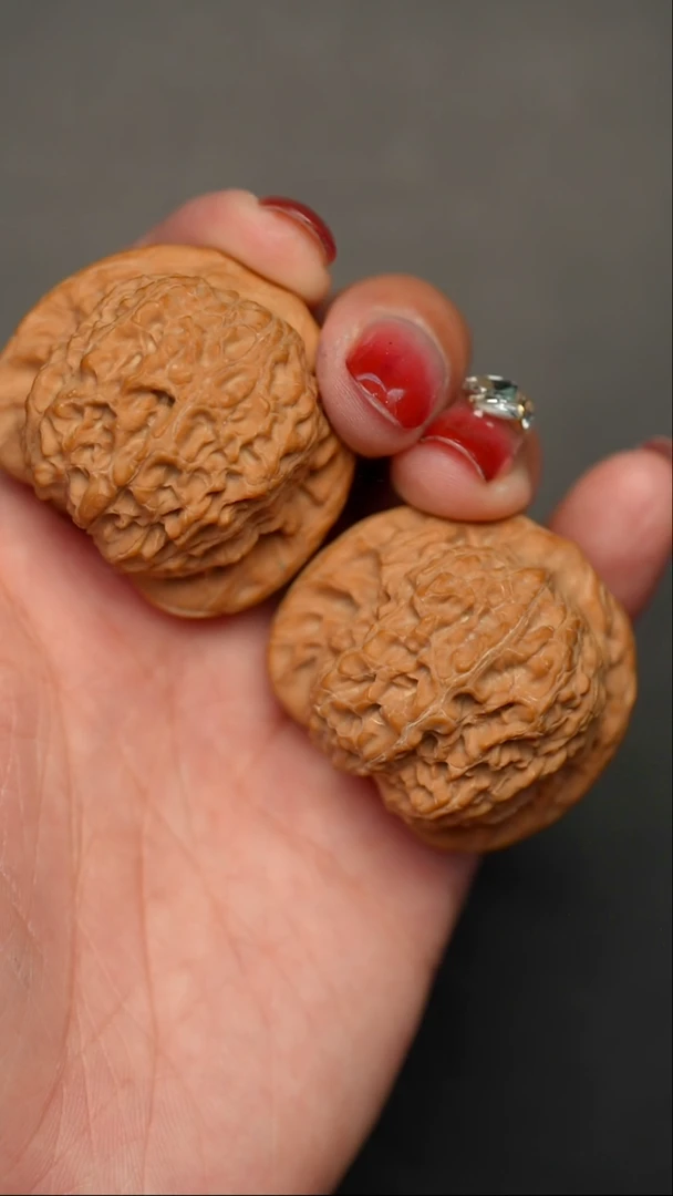 把件文玩核桃全品血麒麟41+