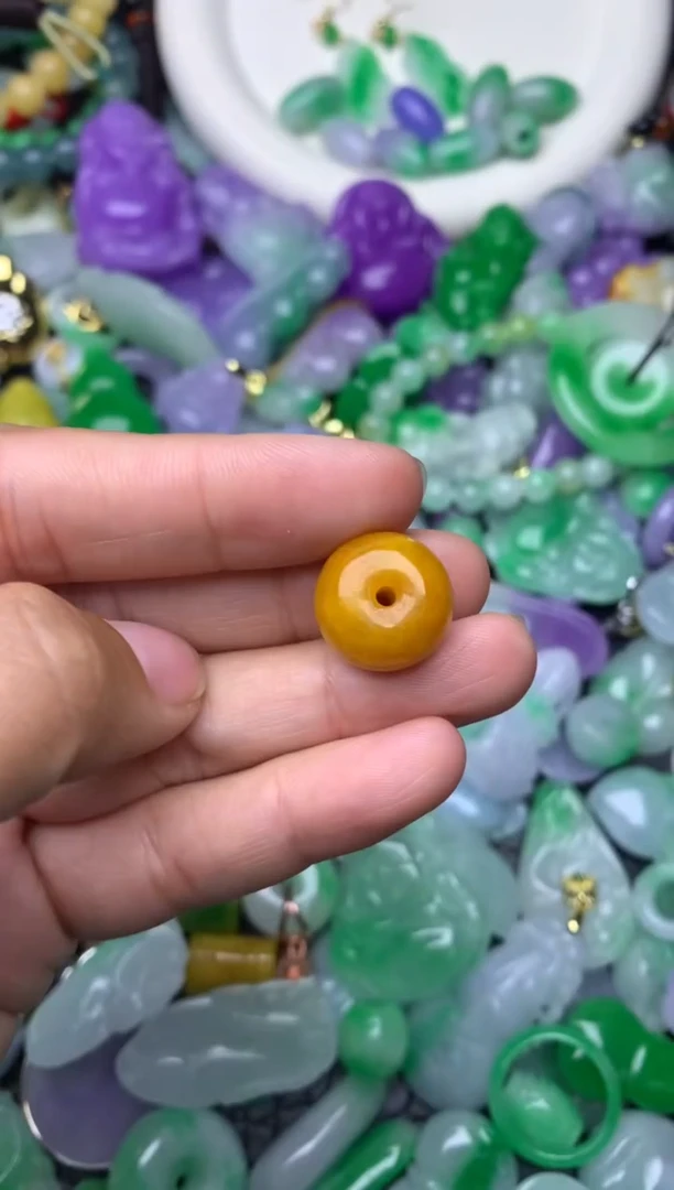 颈饰未镶嵌翡翠缅甸翡翠吊坠
