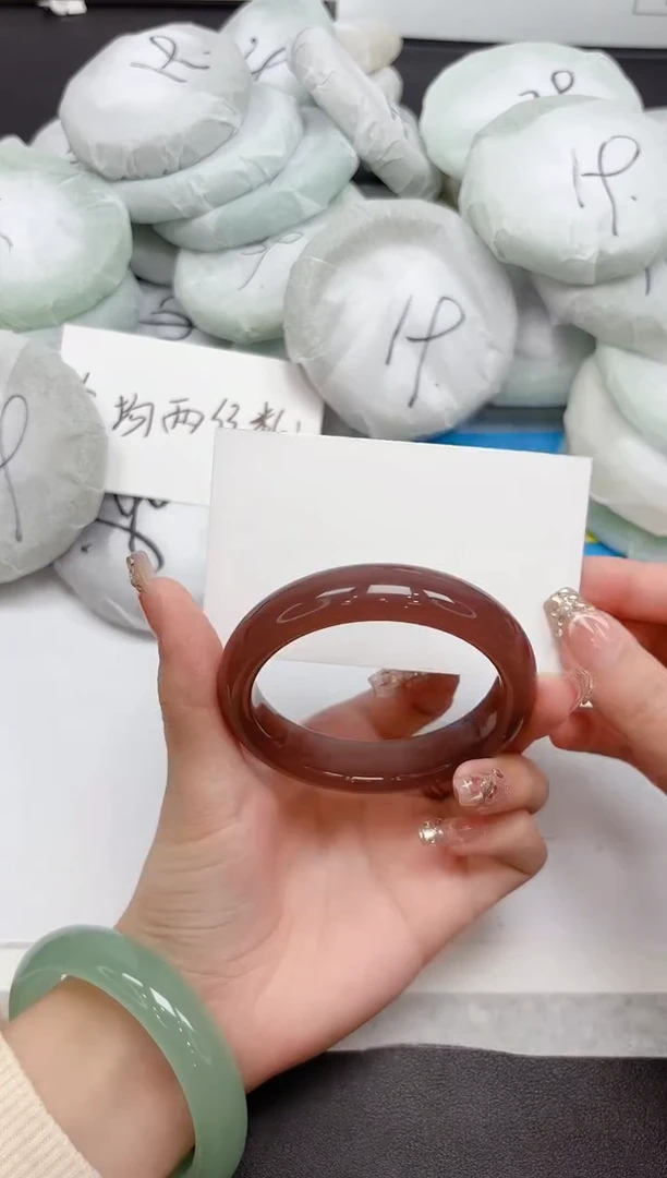 未镶嵌手镯石英质玉260-56.3