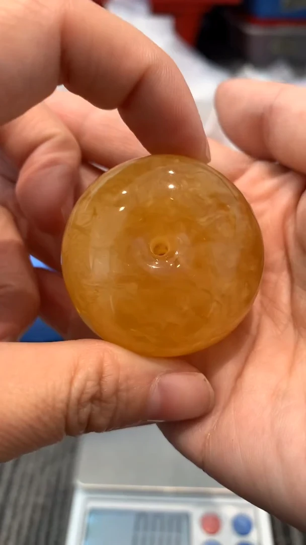 未镶嵌琥珀珠宝奇石94