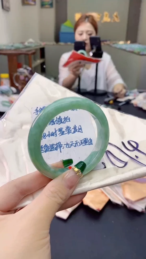 翡翠手镯未镶嵌0952464473