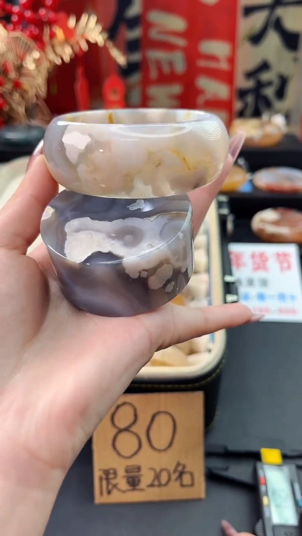 【闪购商品】石英质玉手镯未镶嵌赠送镯心（58圈口）