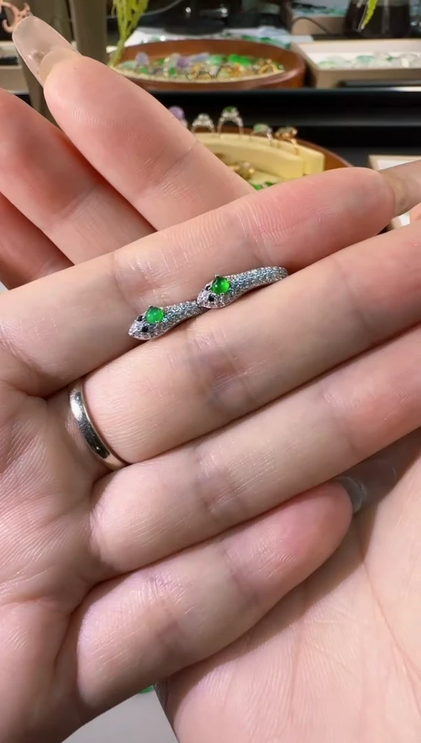 【闪购商品】翡翠耳饰银S925镶嵌翡翠