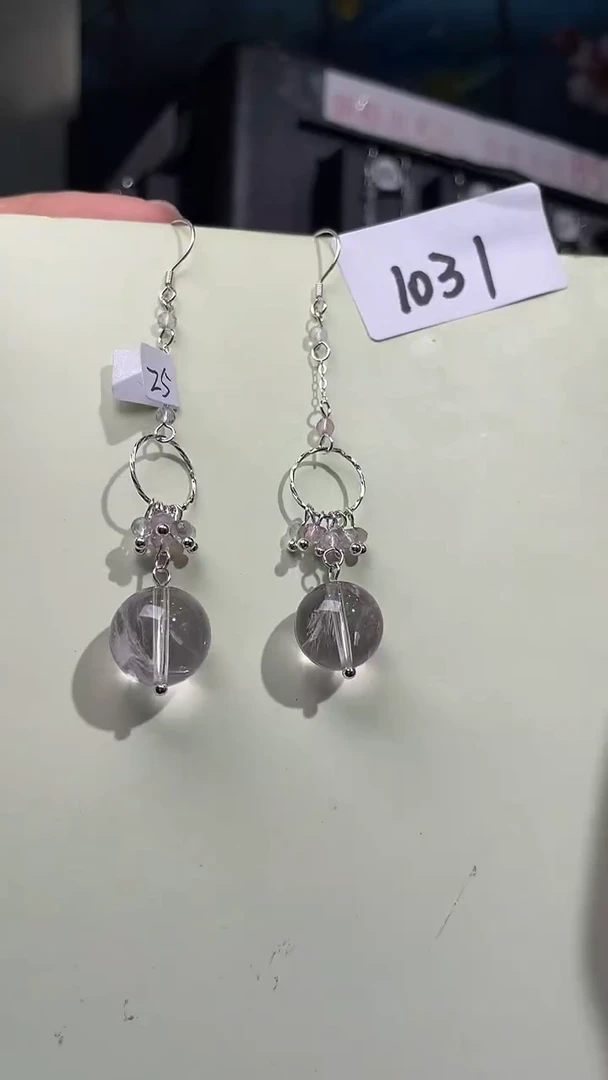 未镶嵌耳饰水晶喜欢拍