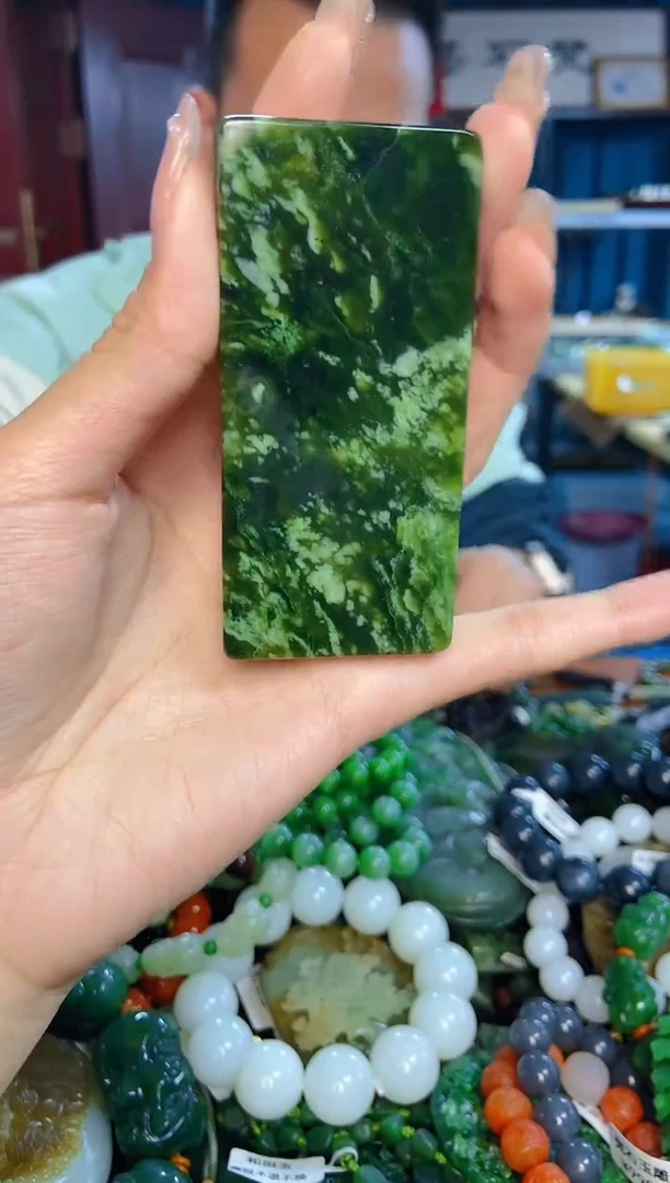 未镶嵌和田玉挂件1