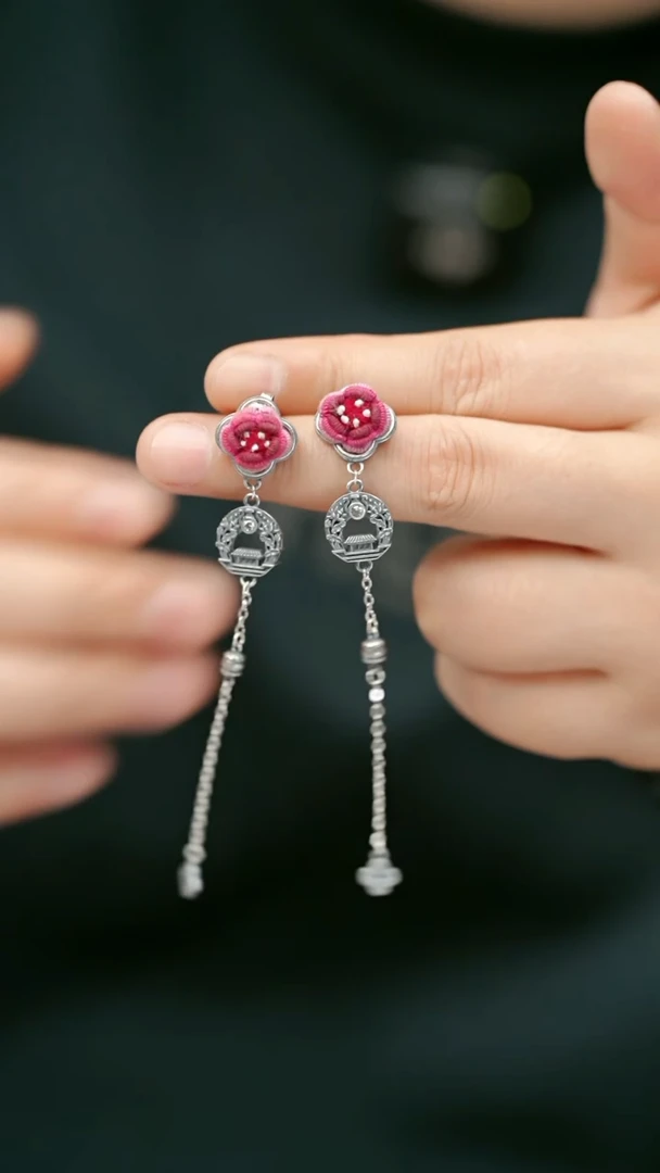 织绣43黔东南苗族刺绣