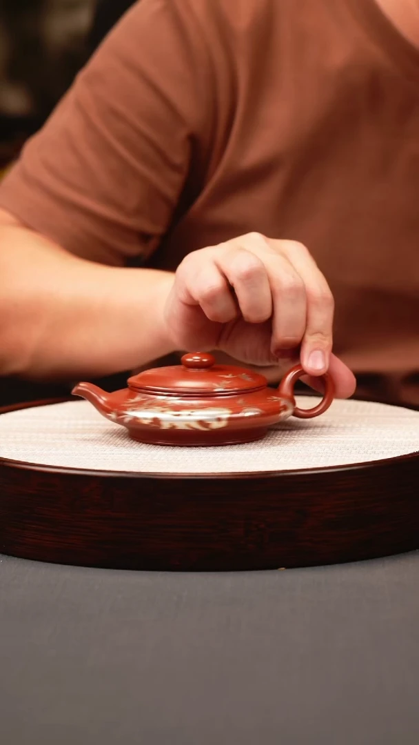 茶壶紫砂红皮龙 扁腹 金银错